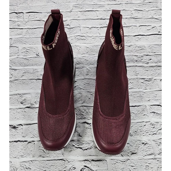 Michael Kors Bootie Swift Stretch Knit Crocodile Embossed Leather WOMENS SZ 9.5 - Picture 2 of 9